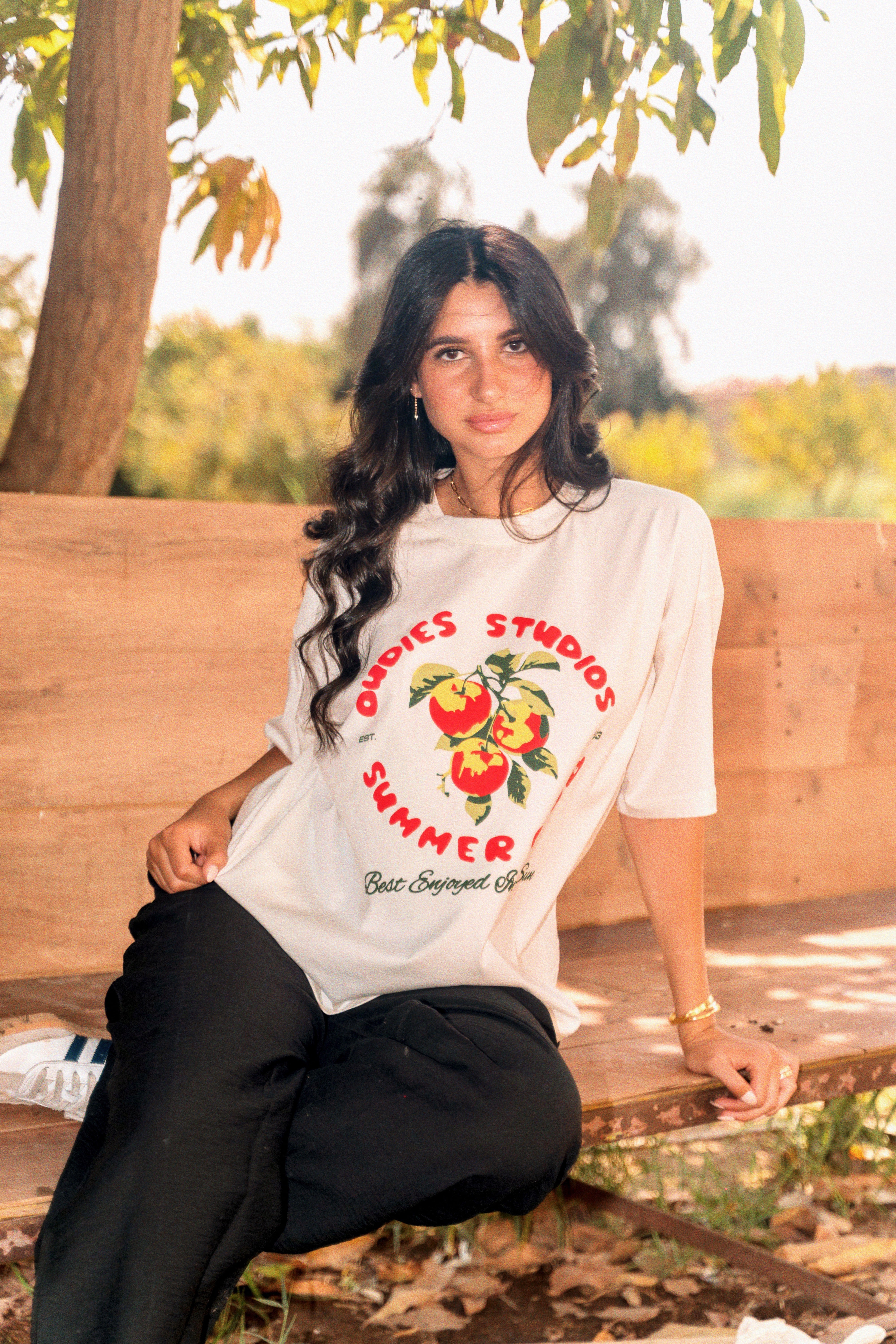 OUDIES STUDIOS SUMMER CLUB TEE