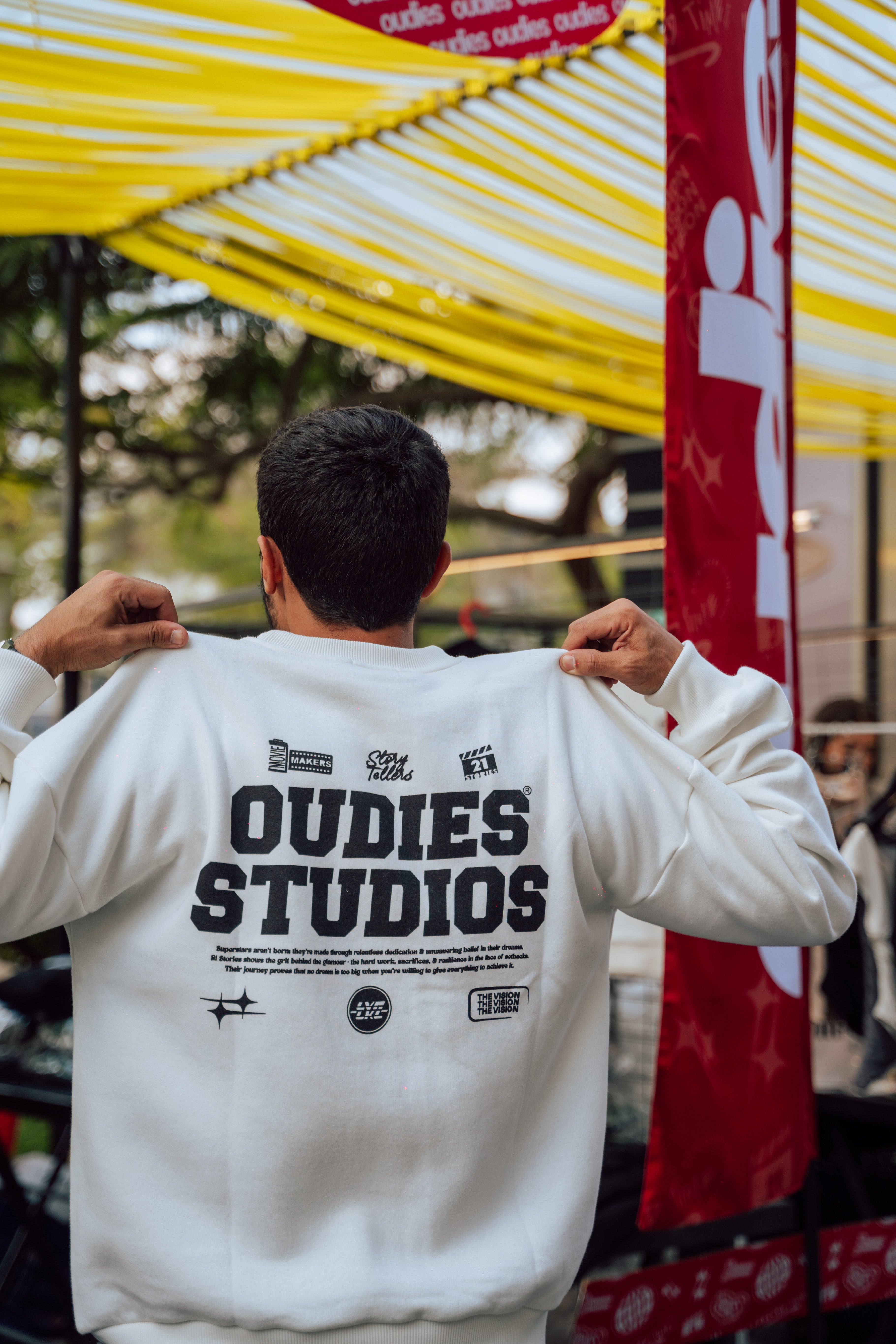 Crewneck Oudies Studios Off-white